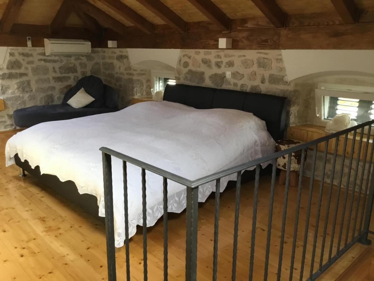 Villa Stein Haus à Pirovac Extérieur photo